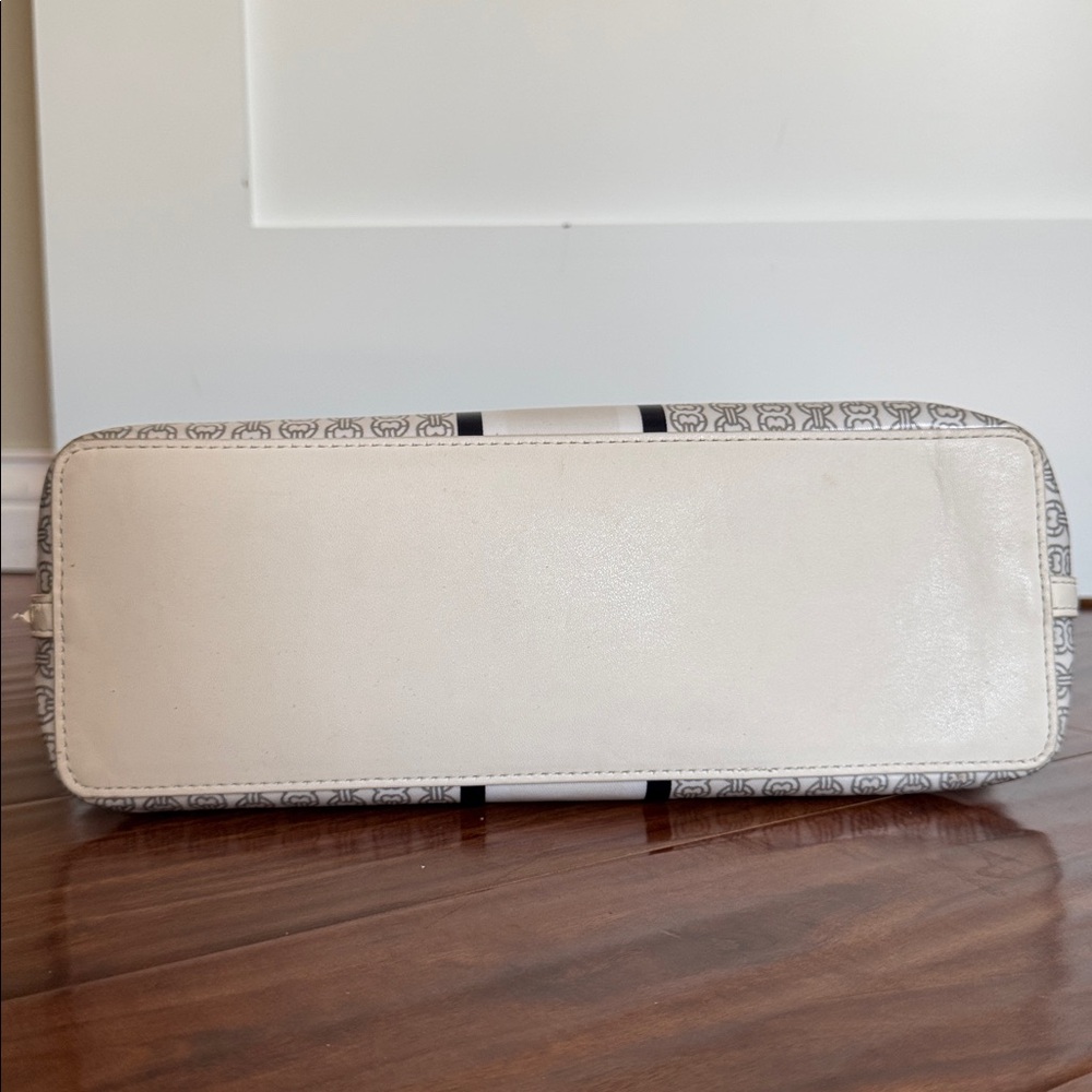 Tory Burch Gemini Link Tote - Picture 14 of 14